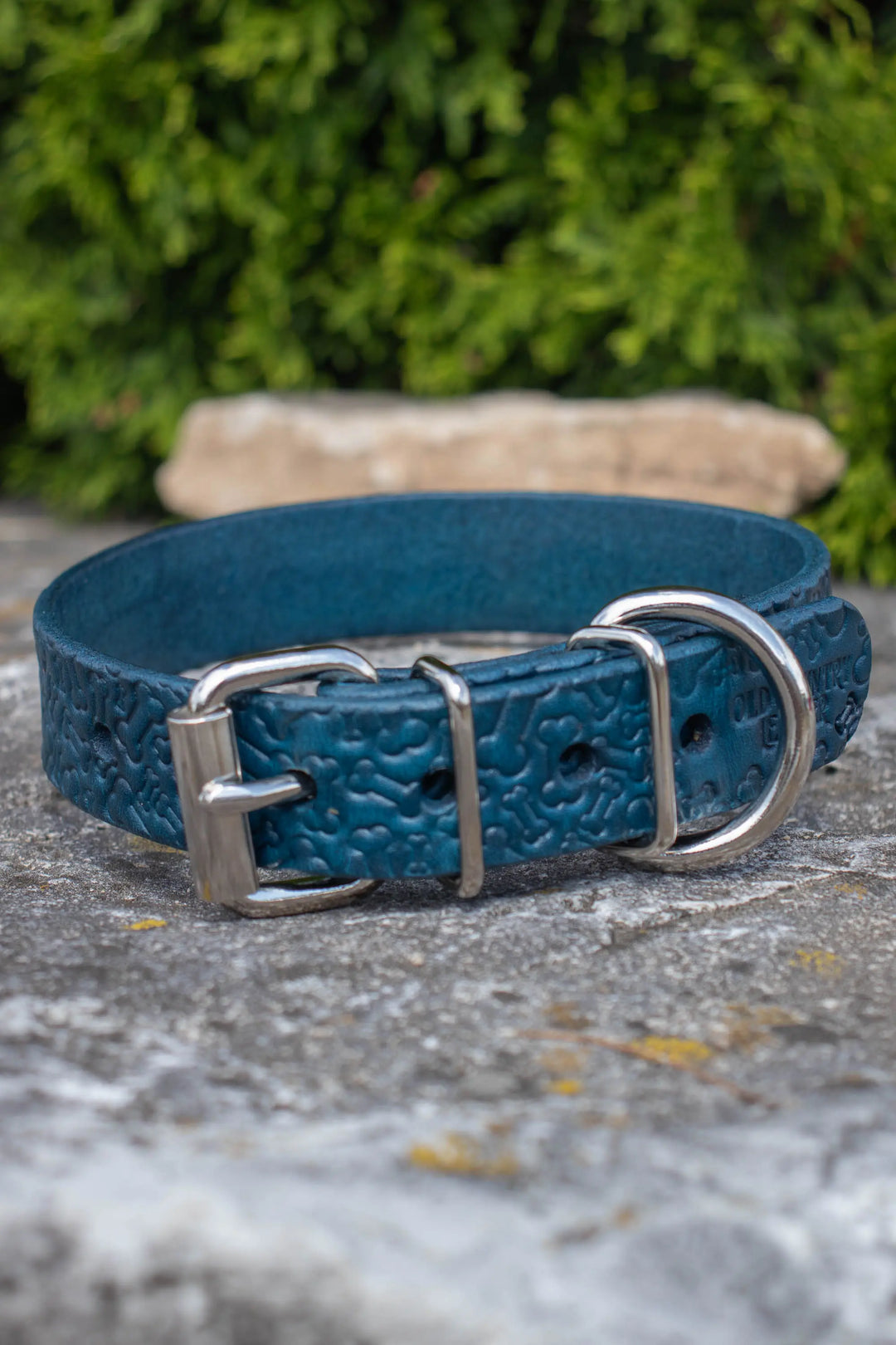 Artisan Series - Classic 1 inch wide collar with patterns