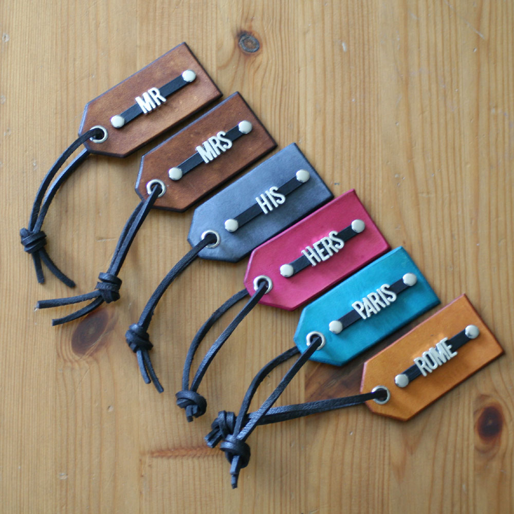 Luggage tags with metal font